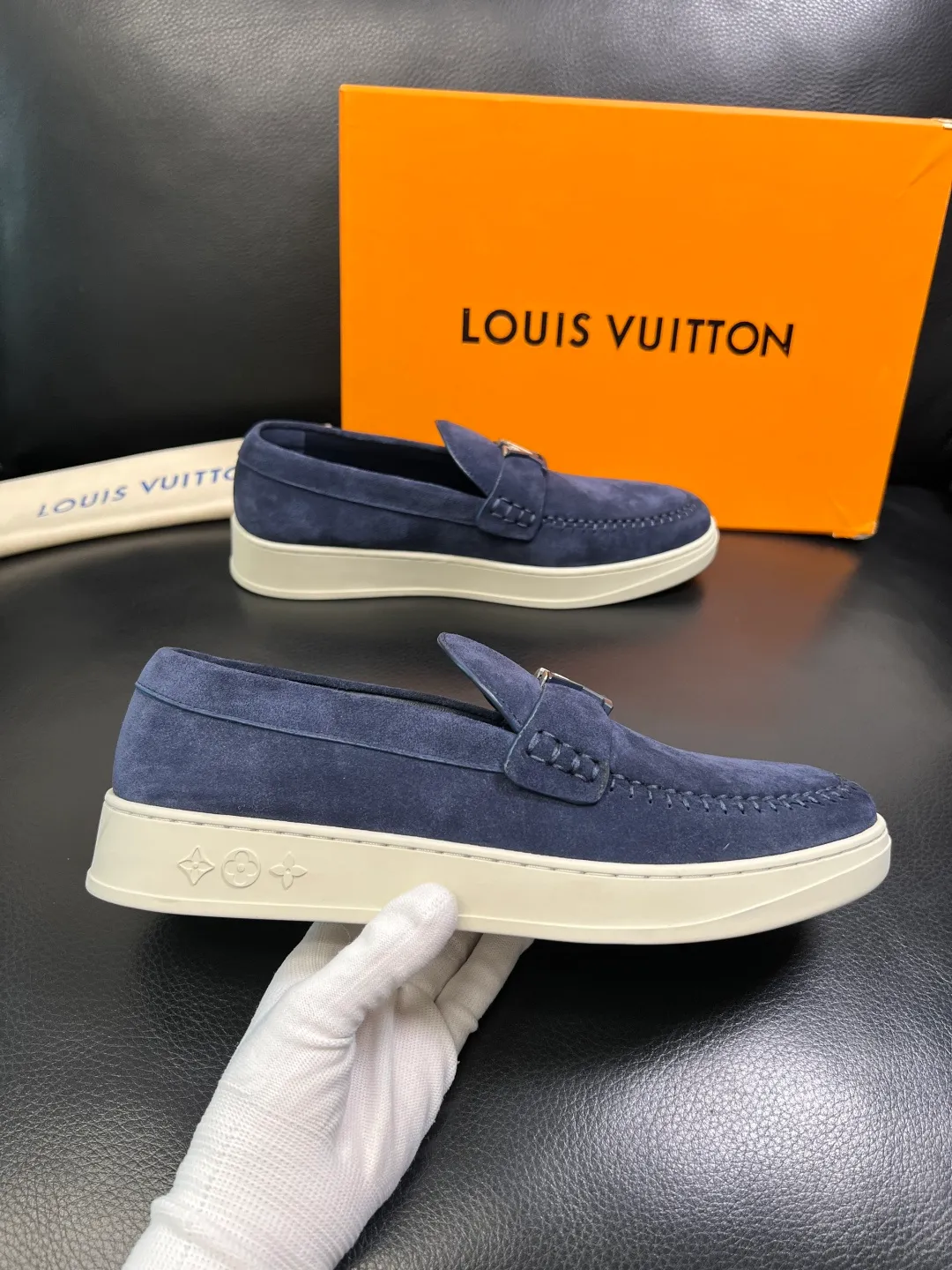 Men's shoes 💰740 Lv high quality top crafts Louis Vuitton, sports sneakers counter synchronization, uppers imported from Italy, high-quality splicing colorful complex crafts, imported mesh pads soft and comfortable, soles: original soles specially provided by the original factory, T men's shoes 💰U exclusive movable molded soles super comfortable, original factory single goods, code number 38-44 (customized 45)
